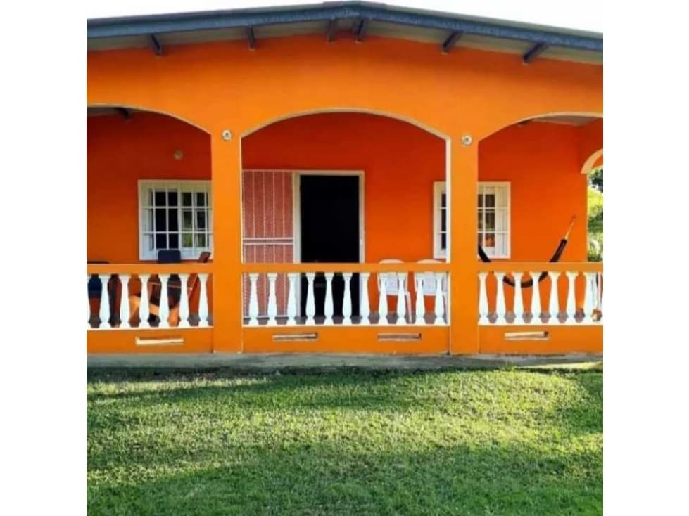 SE VENDE CASA EN PLAYA FARALLON PANAMÁ - 1