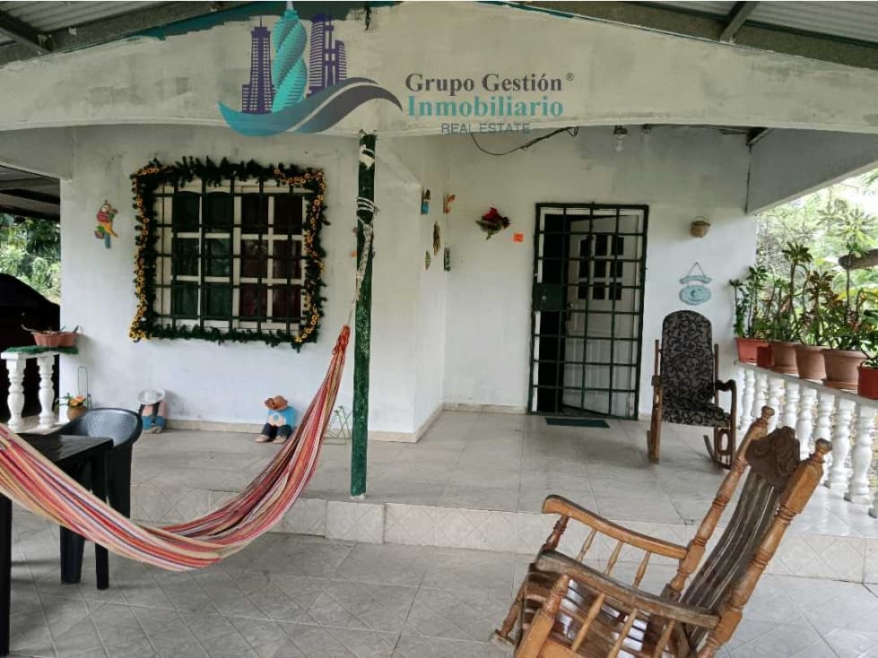 VENDO CASA CON LOTE EN CHIRIQUI SANTO DOMINGO - 1