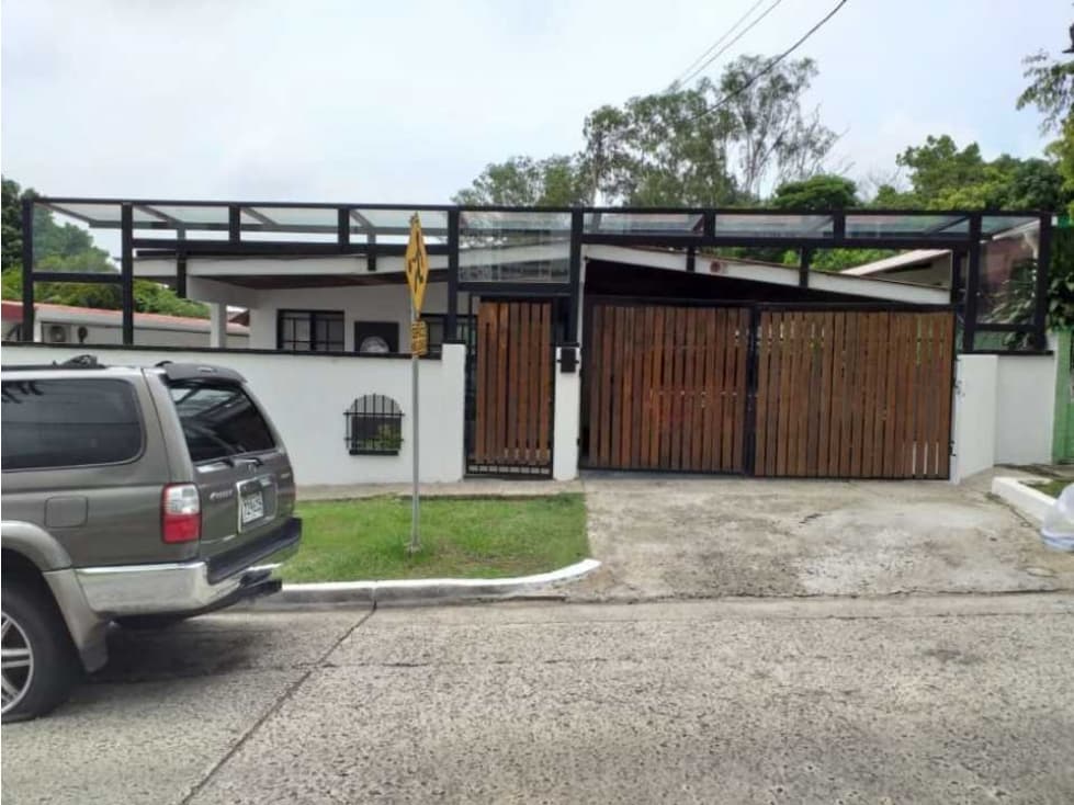 VENTA CASA EN BETANIA MIRAFLORES 282M2 - 1