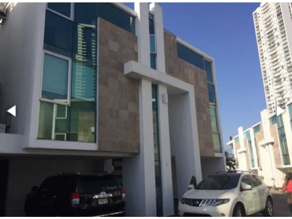 VENTA DE CASA 520MTS2 ALTOS DEL GOLF - 1