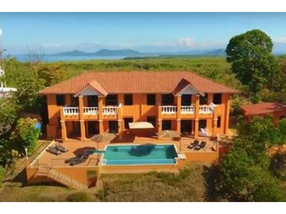 Venta de Hotel Eco Lodge en Boca Chica, Golfo de Chiriquí - 1
