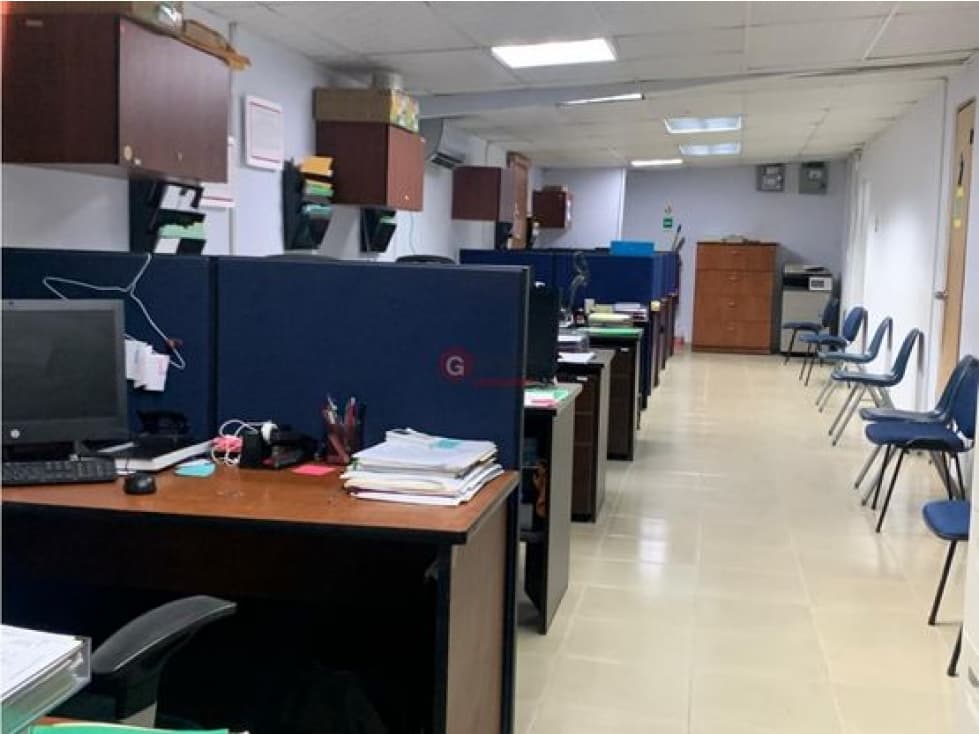 CASA COMERCIAL / SAN CARLOS / FRENTE AL PARQUE / 2 PISOS - 1