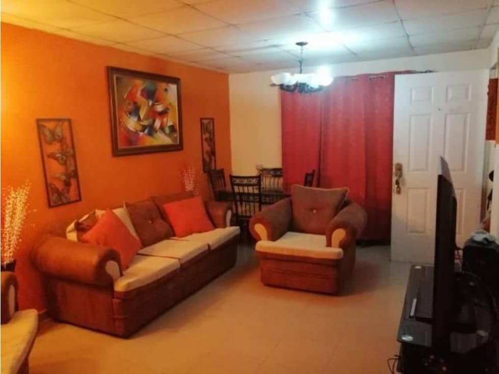 SE VENDE CASA EN PADRERAS SAN LORENZO - 1