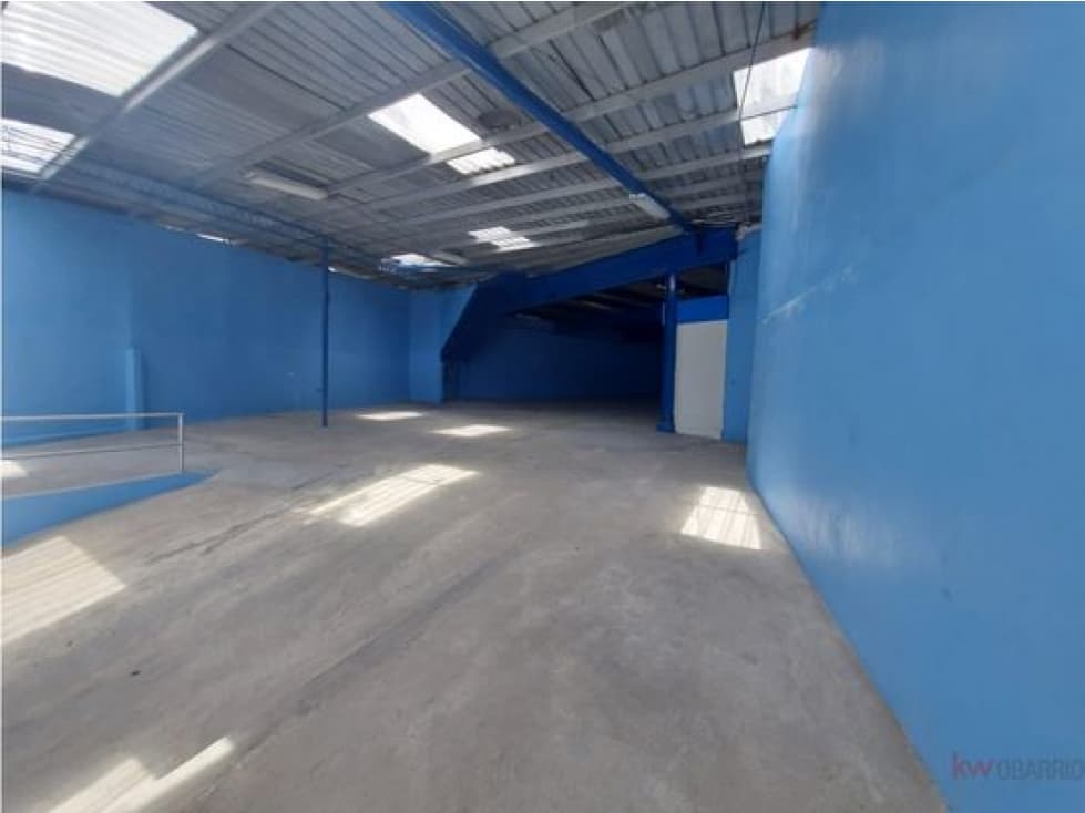 Se alquilan 675m2 de bodega en Transistmica - 1