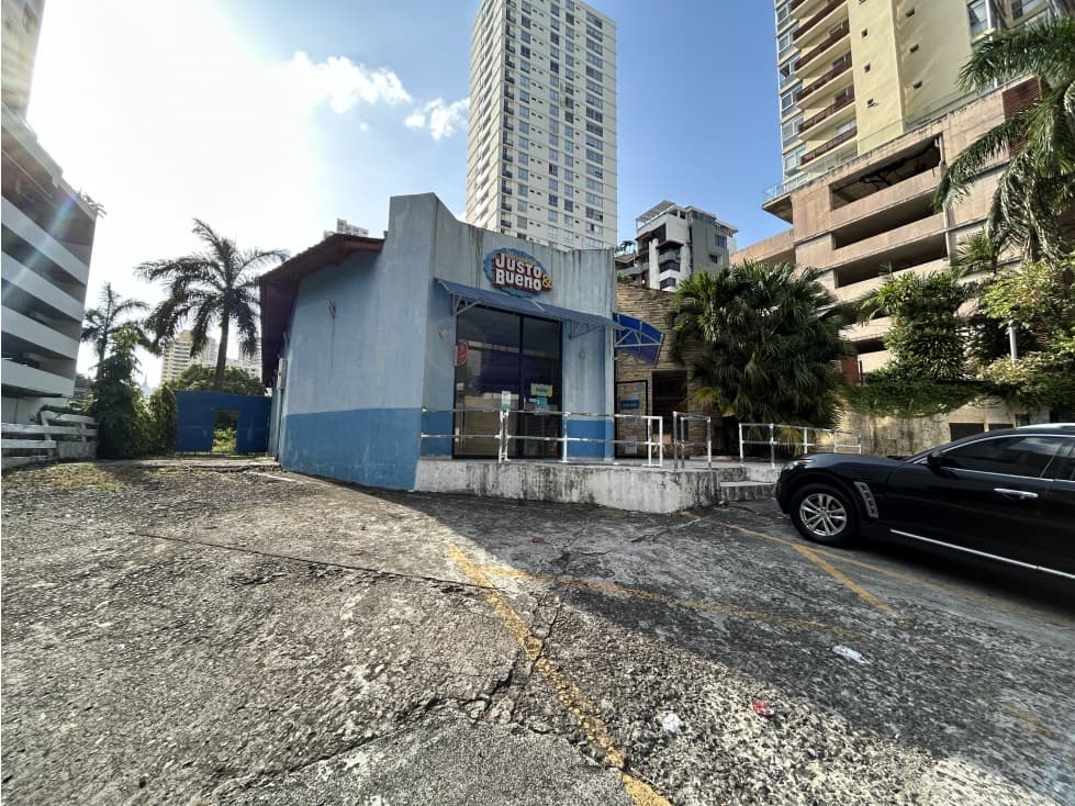 OPORTUNIDAD ÚNICA! SE VENDE TERRENO CON MEJORAS DETRAS DEL SHERATON - 1
