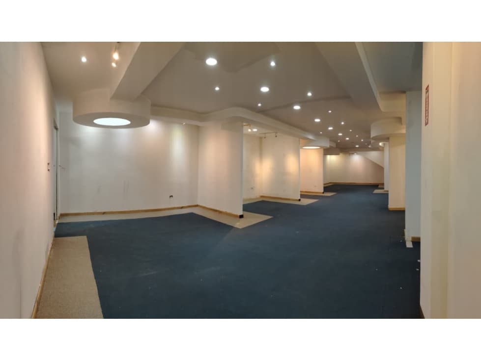 SE ALQUILA LOCAL DE 340 m2 EN PAITILLA - 1