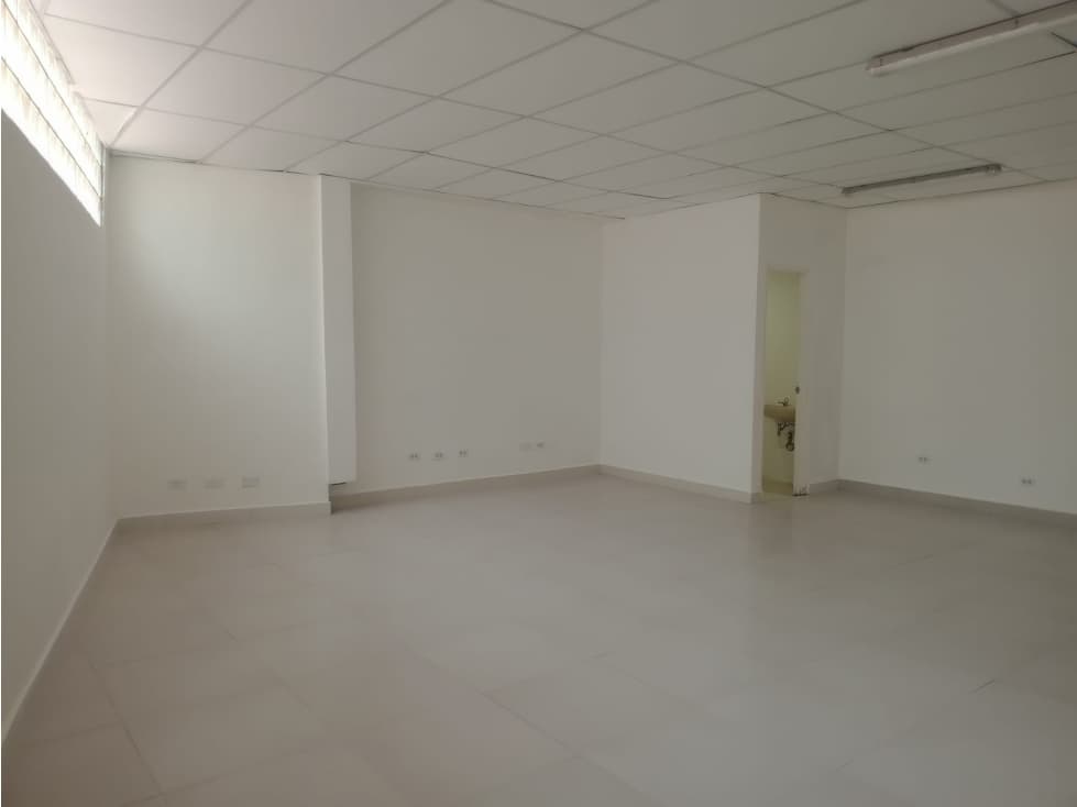 SE ALQUILA LOCAL DE 65 m2 EN PAITILLA - 1