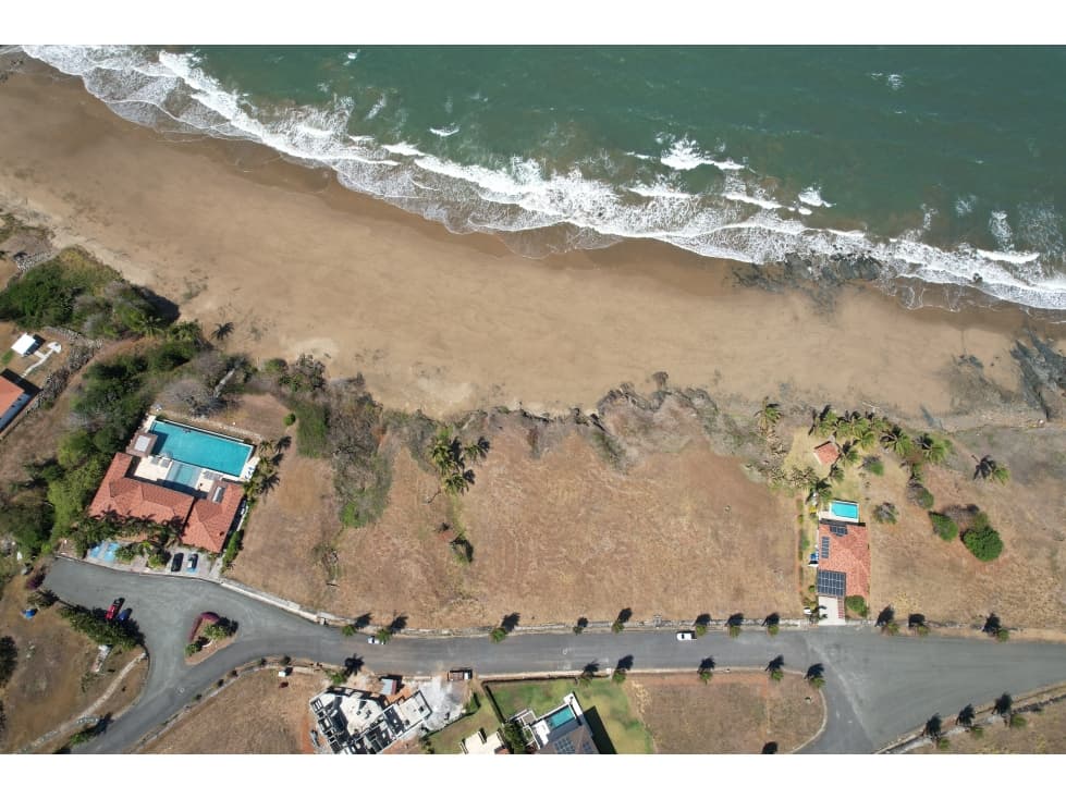 Lote frente al mar en Pedasí Una Oportunidad Única - 1