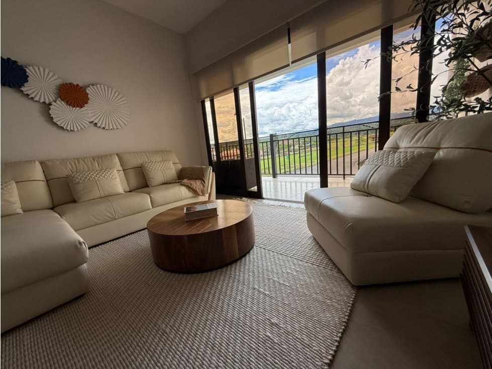 Apartamento Planta Baja Amoblado en Hacienda Los Molinos - 1