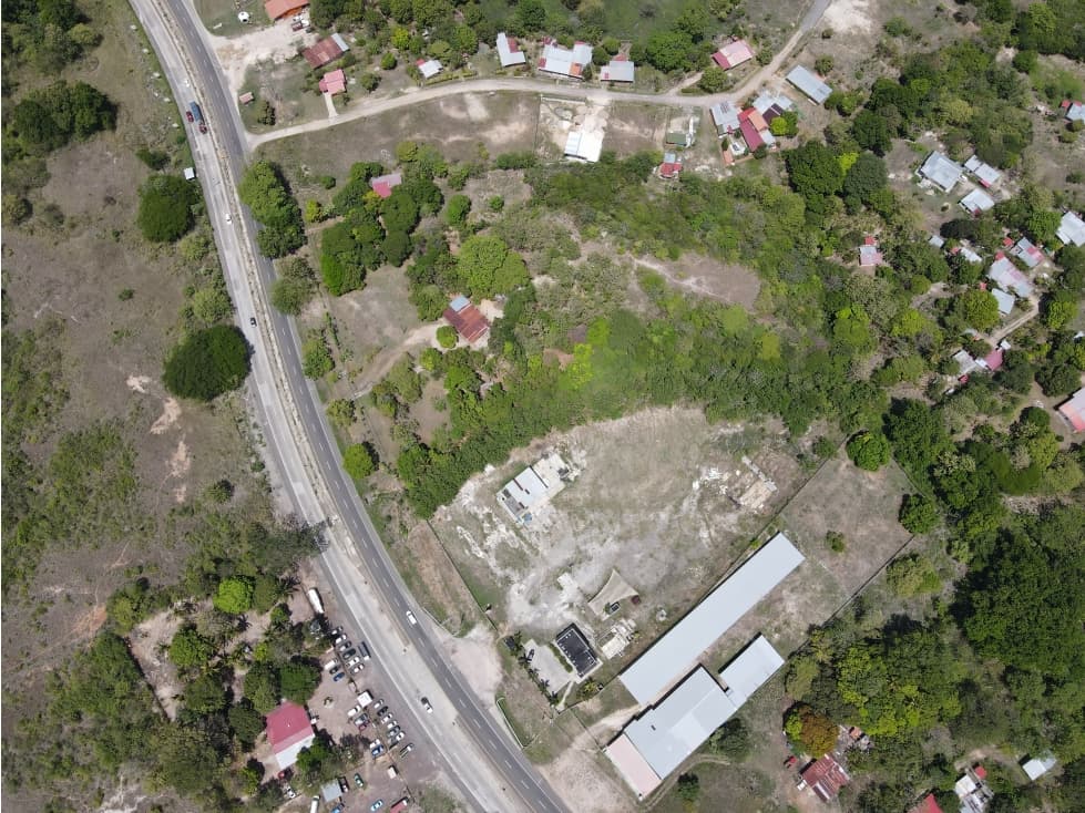 Venta de terreno y estructura en El Coco, Penonomé - 1