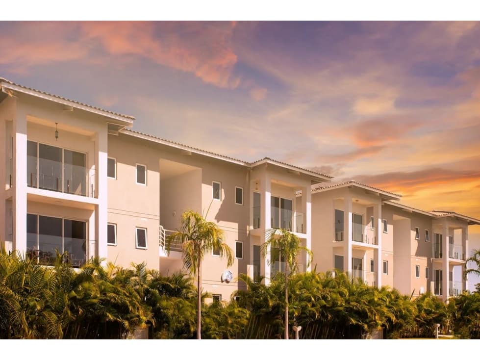 Venta de apartamentos en PH Aires del Mar, Playa Caracol, Panamá - 1