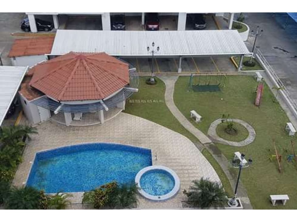 Se alquila apartamento en PH Guadalupe, Colón - 1