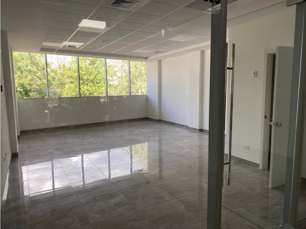 SE ALQUILA OFICINAS Y LOCALES EN SUNSET STRIP AVENIDA ISRAEL - 1