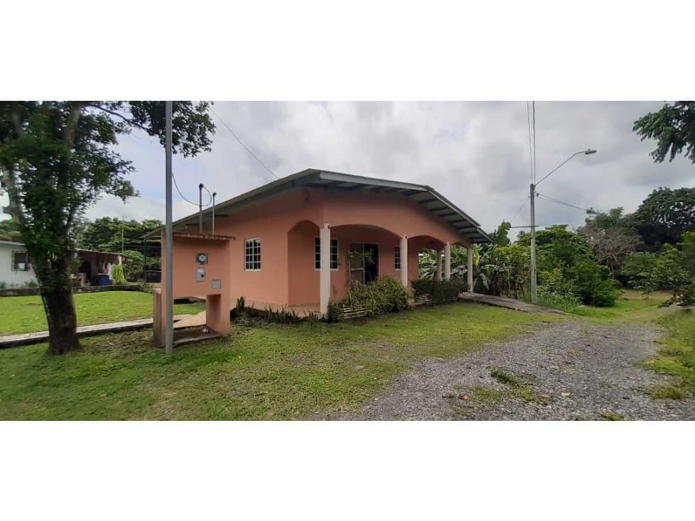 VENDO AMPLIA CASA DE 2 HAB Y 631M2 EN BOQUERON - 1